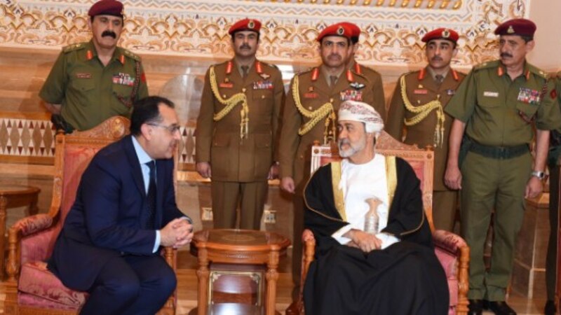 في عزاء “الحكيم” يجتمع الخصوم والأصدقاء