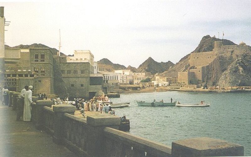 3 سيدات في تقرير القنصل البريطاني بمسقط: نَوّار وحُذَام وبَرْدَى