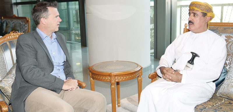 وزير القوات المسلحة البريطانية: عُمان دورها كبير في وحدة الخليج واستقرار المنطقة