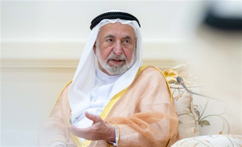 سيلتقي جلالة السلطان: حاكم الشارقة يصل مسقط