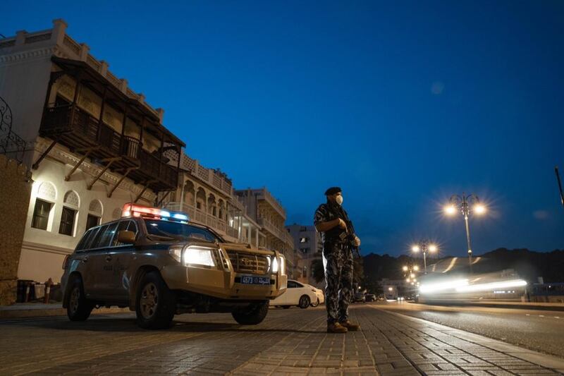 هذه إجابات 14 سؤالًا قد تتبادر إلى ذهنك بشأن تعامل الشرطة مع المُخالِفين خلال العيد