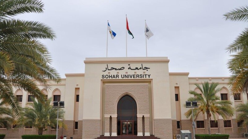 فريقان بحثيان عمانيان يفوزان بجائزة إيطالية