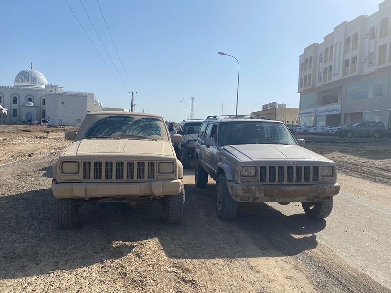 بالصور: “أبطال الدفع الرباعي للإنقاذ” يحكون عن مشاركتهم في التخفيف من تأثيرات “شاهين”