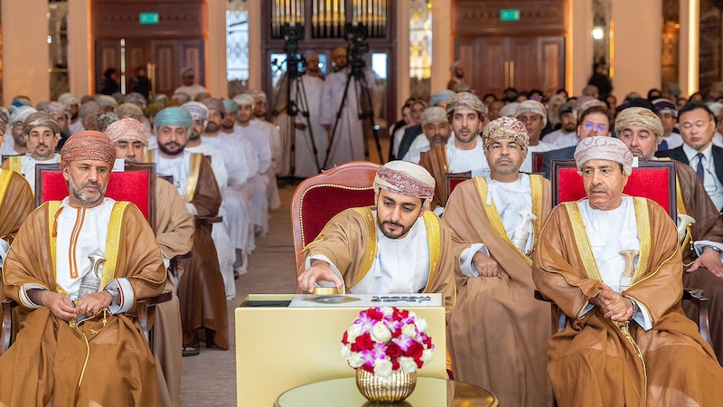 بالصور: سمو السيد ذي يزن يطلق مشروع “وصول”