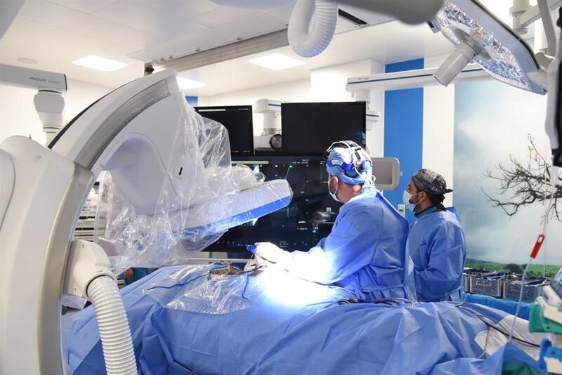 مستشفى القوات المسلحة يجري عملية باستخدام تقنية الواقع المعزز