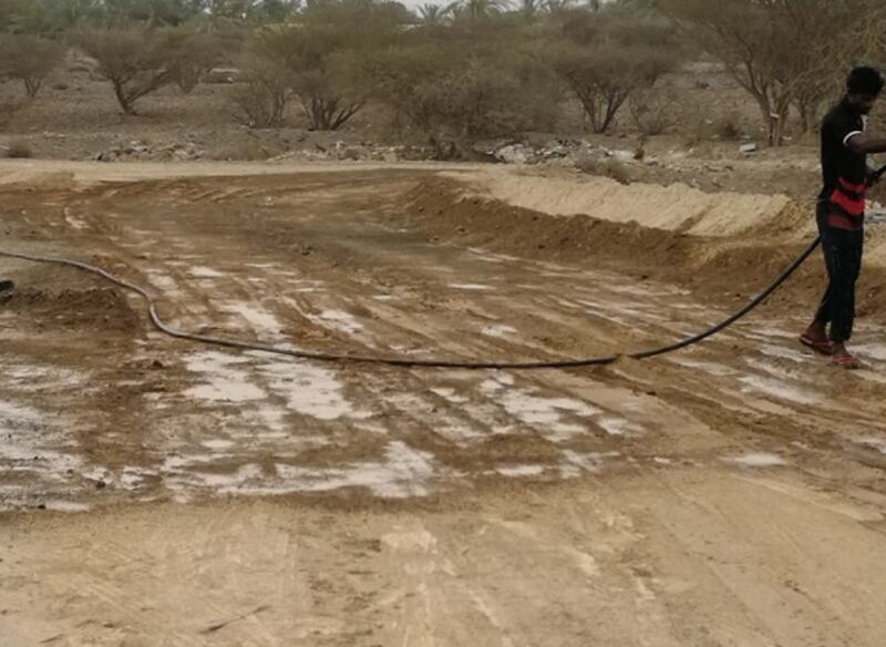 لم يجد مدرسةً لأبنائه بسبب الطريق: مُواطن يناشد المسؤولين بإيجاد حل لمشكلة منطقتهم