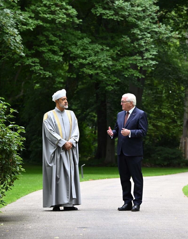 الدبلوماسية العُمانية تجمع الشرق والغرب: 16 زيارة خارجية لجلالة السلطان في أقل من 4 سنوات