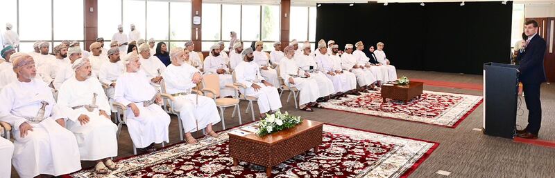 الخليلي يثني على دور تنمية نفط عمان في المسؤولية الاجتماعية والتنمية المستدامة