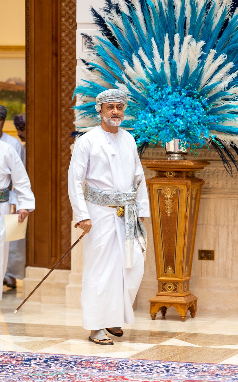 توجيهات سامية في لقاء جلالة السلطان بشيوخ من 3 محافظات