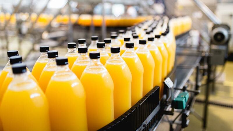 تعرف على تفاصيل قرار ضريبة العصائر المحلاة.. والمشروبات المُستثناة منه