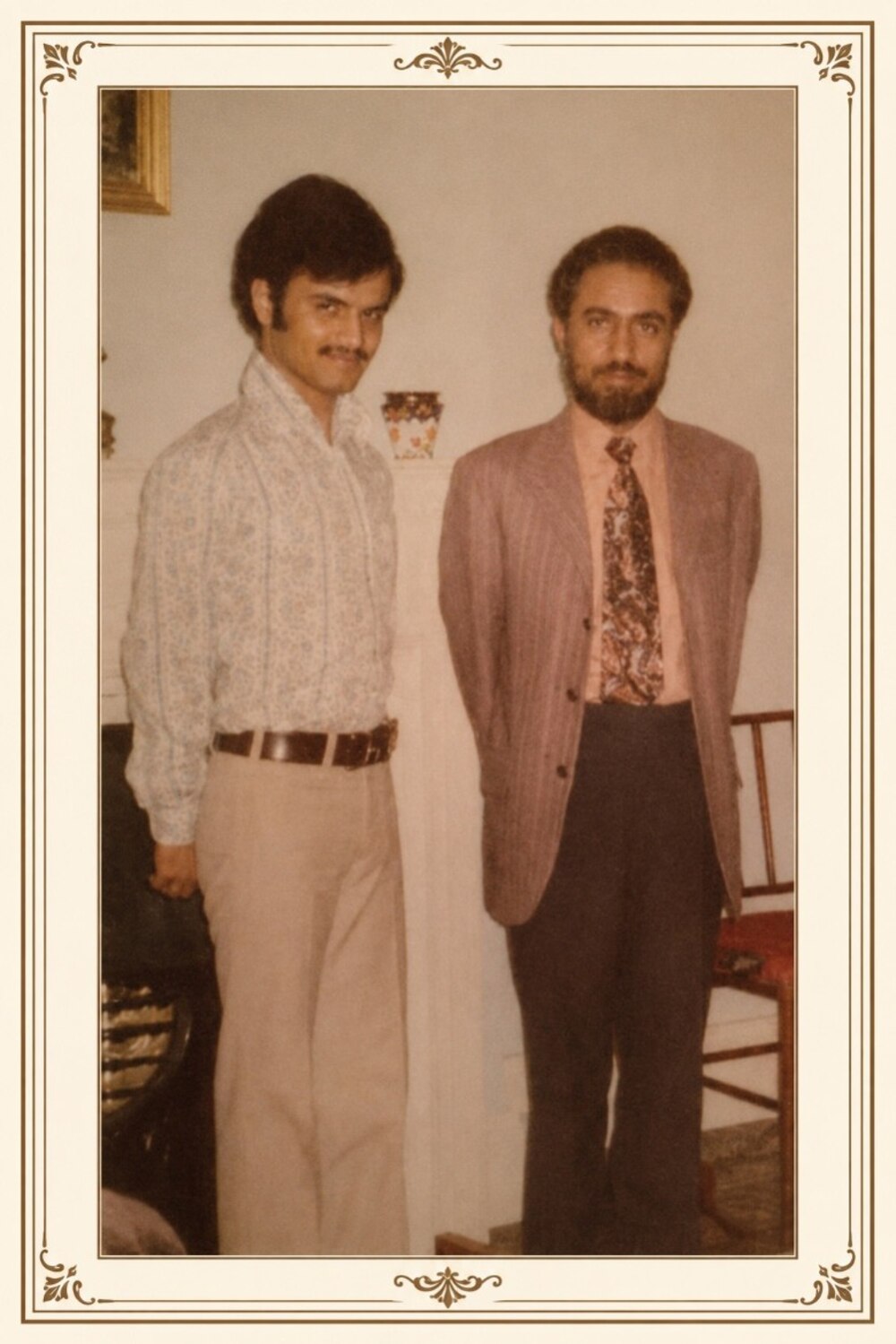 صورة تجمع السيد سامي بالسلطان قابوس بن سعيد. أرشيف السيد خالد بن حمد بن حمود شغف بالرياضة وصناعة الإنجاز
