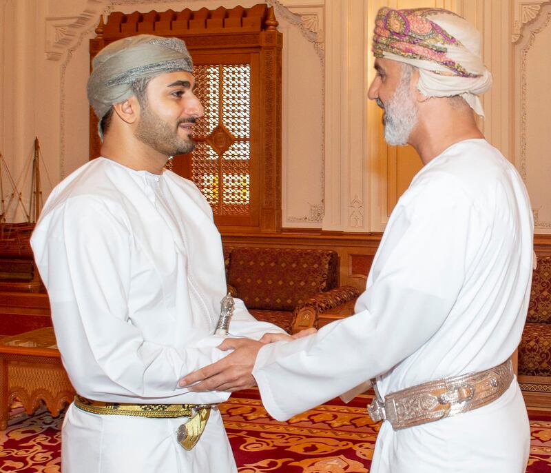 سمو السيد فهد يستقبل أعضاء من “الشورى”