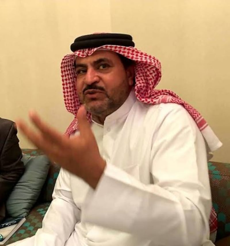 الدكتور أحمد الدوسري لـ”أثير” : “عُمان ” وطن للبهجة، والسلام، والشعر
