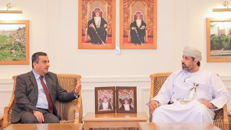 وزير العمل يلتقي سفراء سوريا والنيبال وبنغلاديش
