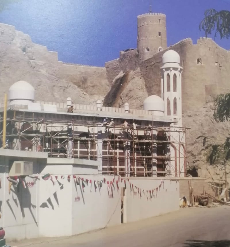 يصلي فيه السلطان وأسرته ورجال الدولة: ماذا تعرف عن “مسجد الشهداء”؟