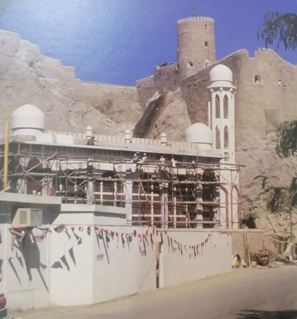 يصلي فيه السلطان وأسرته ورجال الدولة: ماذا تعرف عن “مسجد الشهداء”؟
