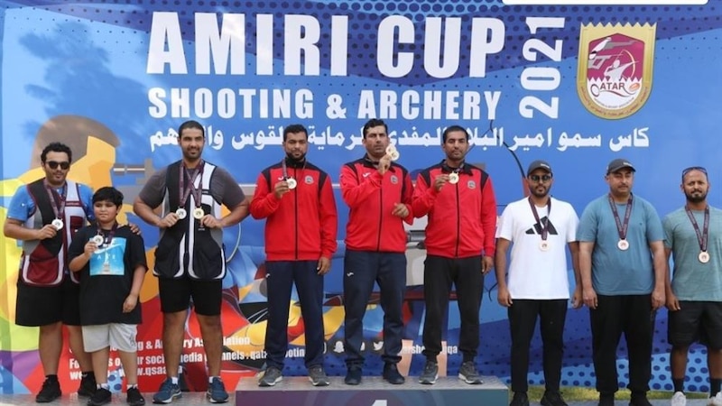 فريق عماني “الأول” في مسابقة بقطر