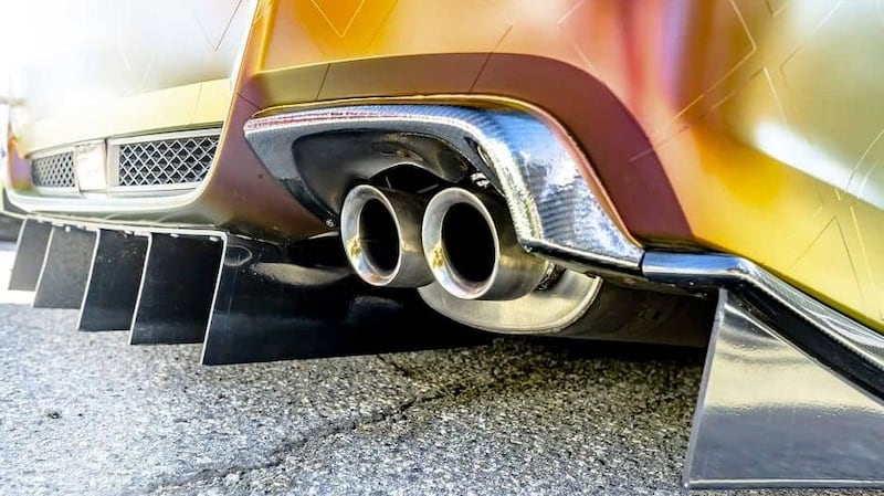 صوت السيارات الرياضية؛ هل هو هوس شبابي يُبرر الإزعاج؟