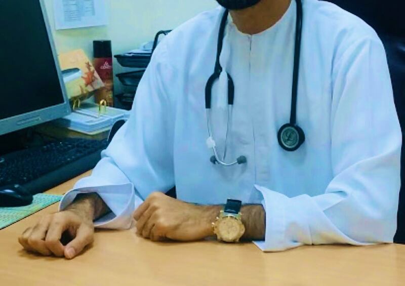 الشيخ حمود بن سالم السيابي يكتب عن العاملين الصحيين: سنخبر الله أننا نحبكم