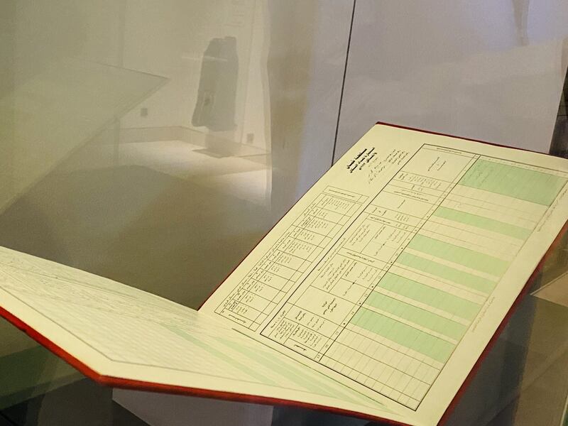 بالصور: ما بين تعدادي 1993 و2020؛ اسم السلطان الخالد، وتوقيع جلالة السلطان المعظم