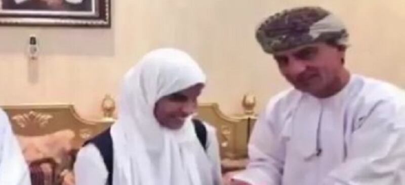 بالفيديو: طالبة تحقق نسبة 89% في نتائج الدبلوم العام رغم إعاقتها