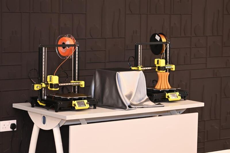 بالصور: إطلاق أول طابعة ثلاثية الأبعاد “عُمانية الصُنع”