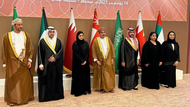 في اجتماع بمسقط: مديرو عموم معاهد الإدارة العامة في الخليج يناقشون جائزة لأفضل البحوث