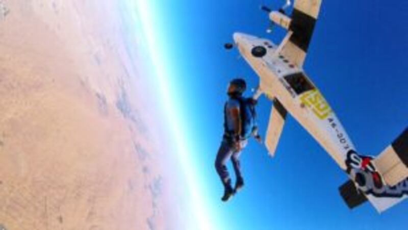 ” القفز المظلي ” رياضة بحاجة إلى الإشهار الرسمي