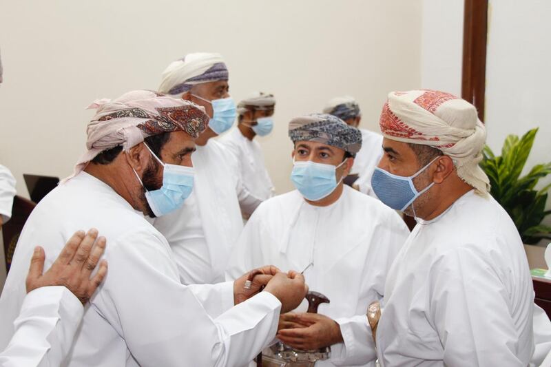 بالصور: وزراء في جولات ميدانية بمسندم