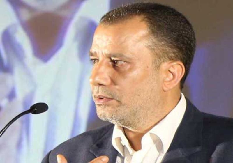 لكي تكون شاعرا فحلا