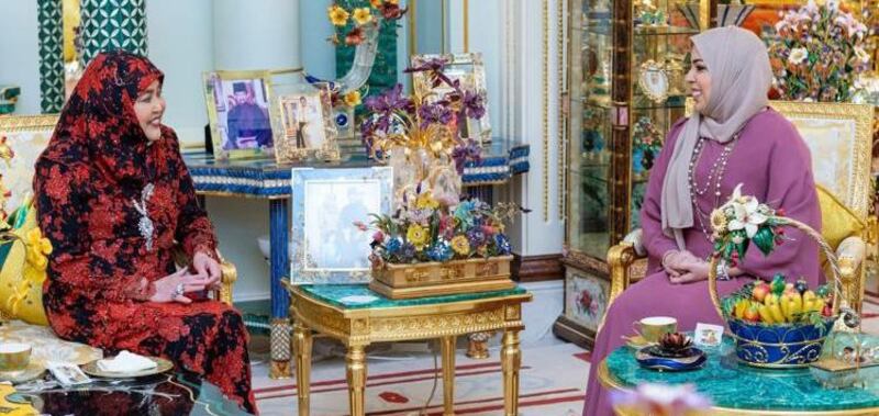 تحيات للسيدة الجليلة من حرم سلطان بروناي