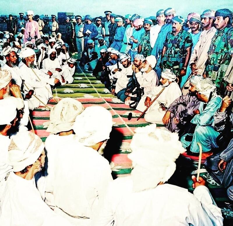 قابوس بن سعيد: من تقاليدنا أن العماني يلتقي سلطانه دون وسطاء