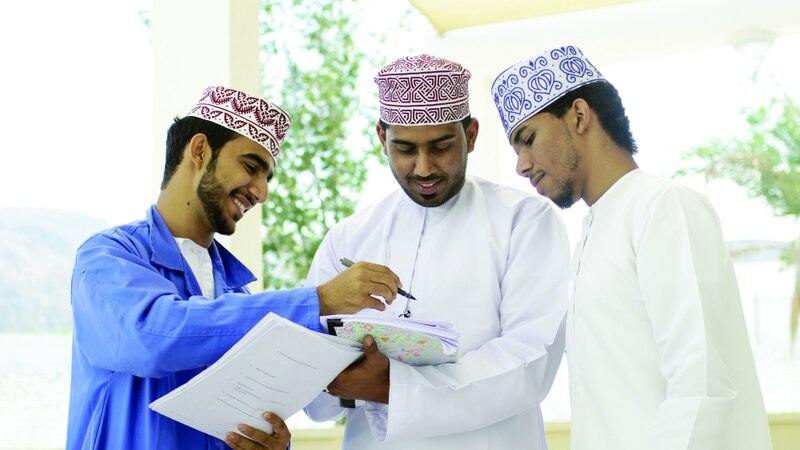 استطلاع: شباب السلطنة واثقون في اهتمام قيادة بلادهم بآرائهم
