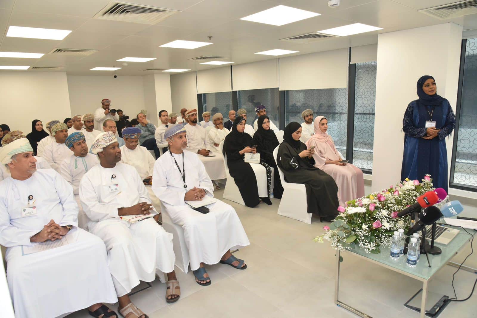 فروع بنك مسقط واجهة رئيسية تترجم رؤية البنك “نعمل لخدمتكم بشكل أفضل كل يوم”