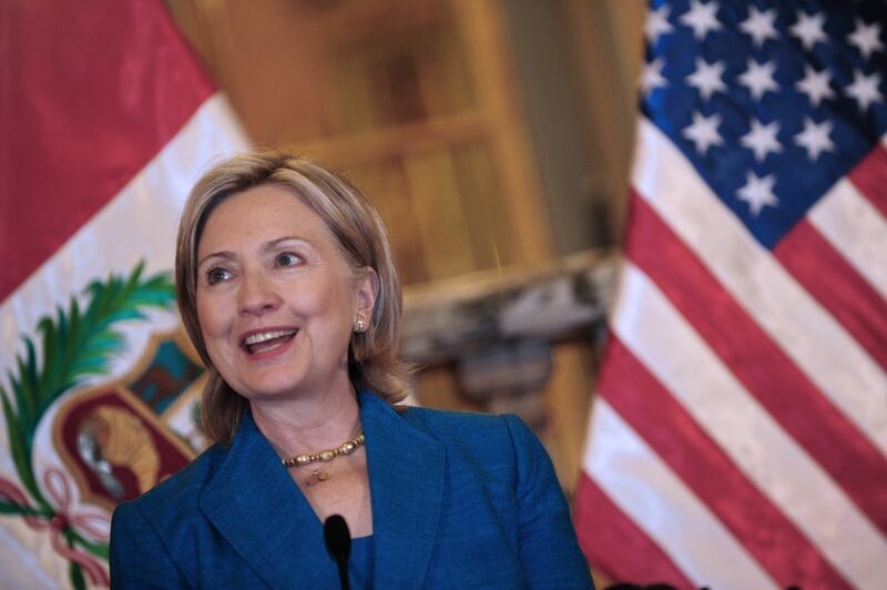 عُماني أعاد قناة التواصل بين إيران وأمريكا