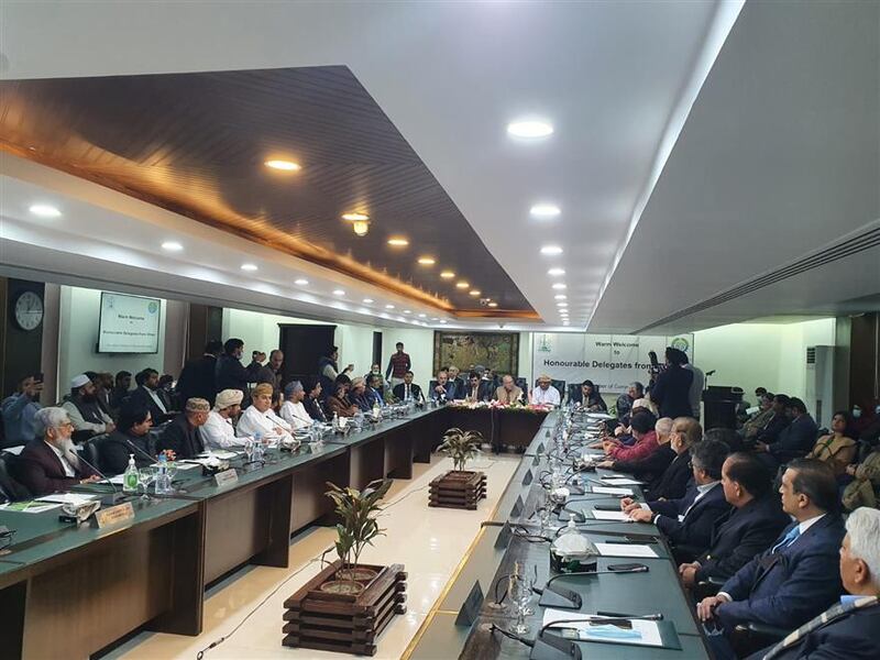 شركة عمانية تمول مشروع قطارات في باكستان