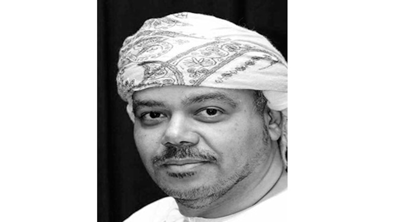 أول باحث عُماني يحصل على درجتي دكتوراه في مجالين مختلفين في ذمة الله