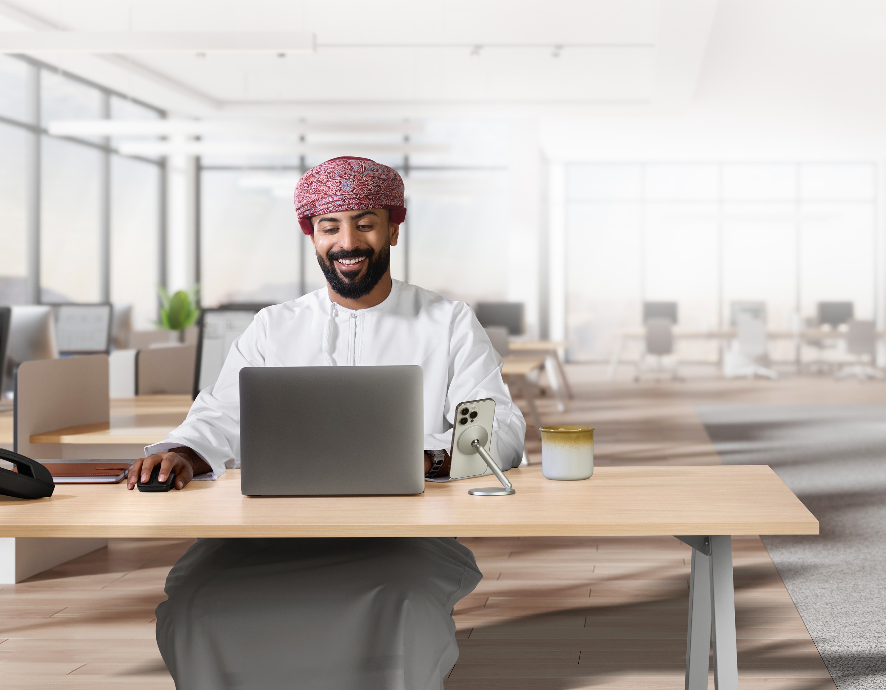 بنك مسقط يوفر خدمة الاستثمار في صندوق “الثروة” عبر تطبيق الهاتف النقال 