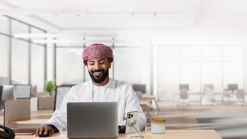بنك مسقط يوفر خدمة الاستثمار في صندوق “الثروة” عبر تطبيق الهاتف النقال