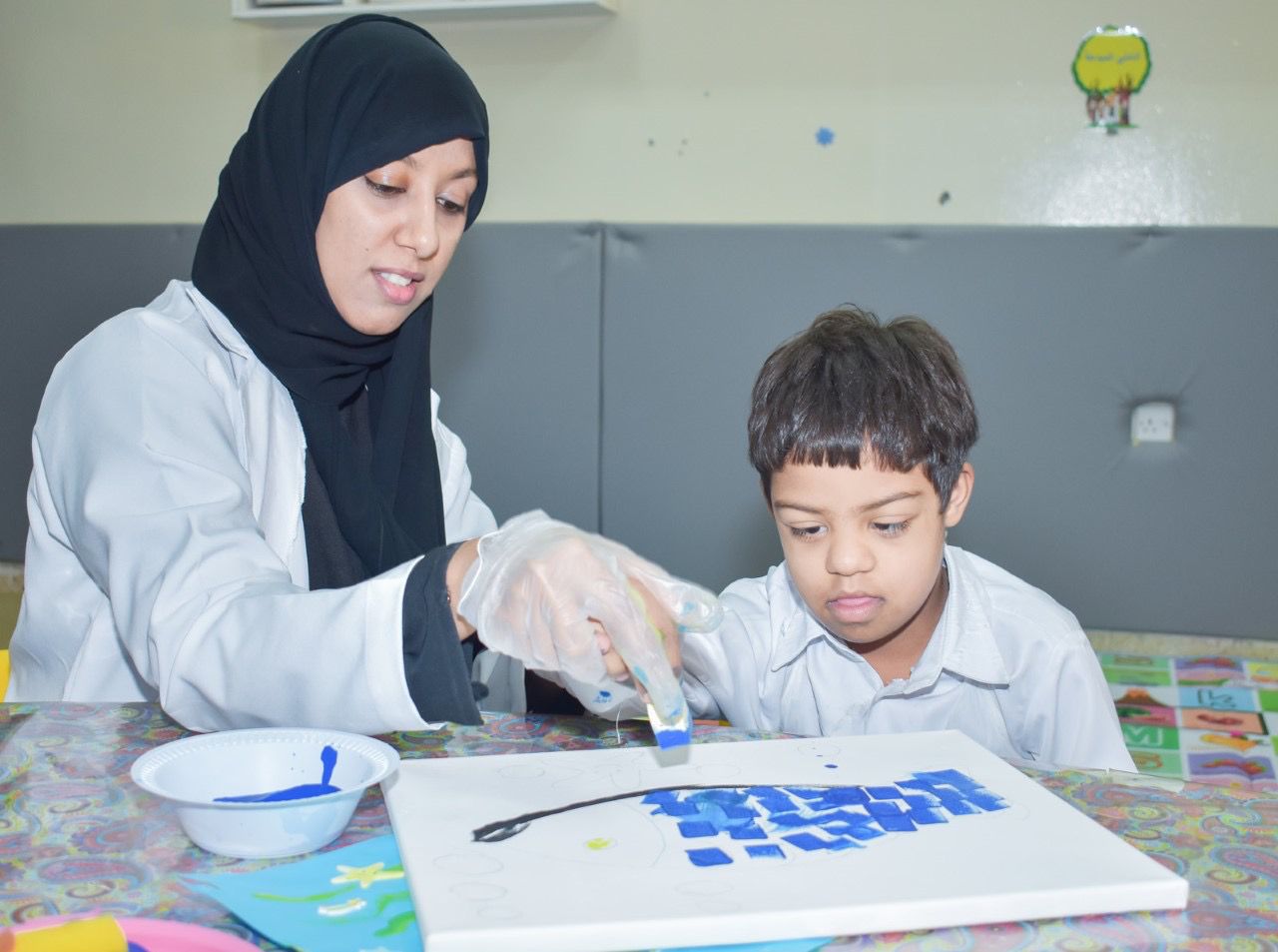 برامج وخدمات مختلفة في برنامج صيفي لذوي الإعاقة وأسرهم بـ “مراكز الوفاء”