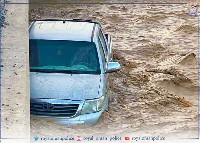 جازف بعبور وادٍ، والقانون يقول كلمته بحقه