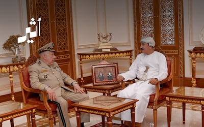 وزير المكتب السلطاني ورئيس أركان الجيش الجزائري يبحثان تعزيز التعاون