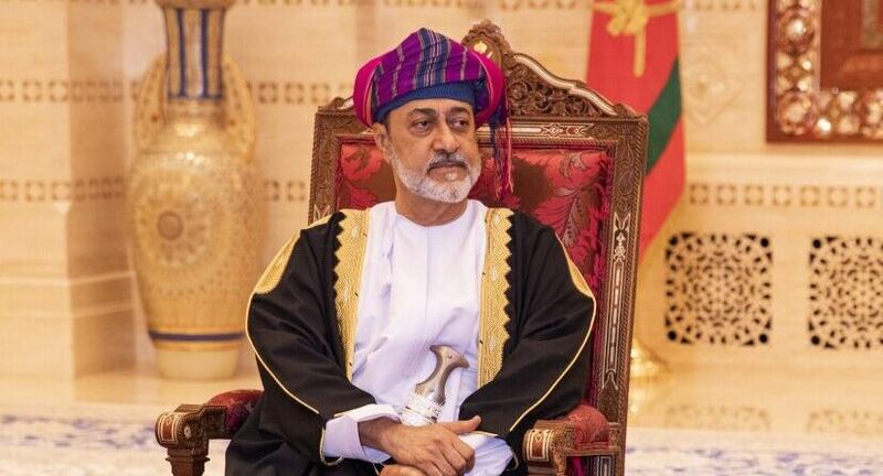 بالصور: جلالة السلطان يتقبّل أوراق اعتماد مجموعة من السفراء