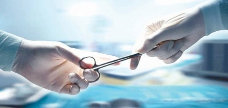 منها “أم تسيء لطفلتها، ووفاة مواطنة بخطأ طبي”: أكثر من 20 بلاغًا تلقتها “العمانية لحقوق الإنسان”