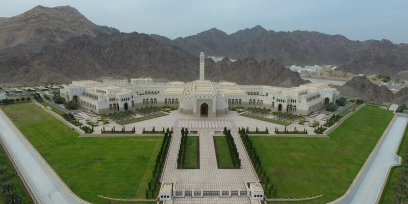 مشروعا ” الحماية الاجتماعية” و”العمل ” ما يزالان في النقاش