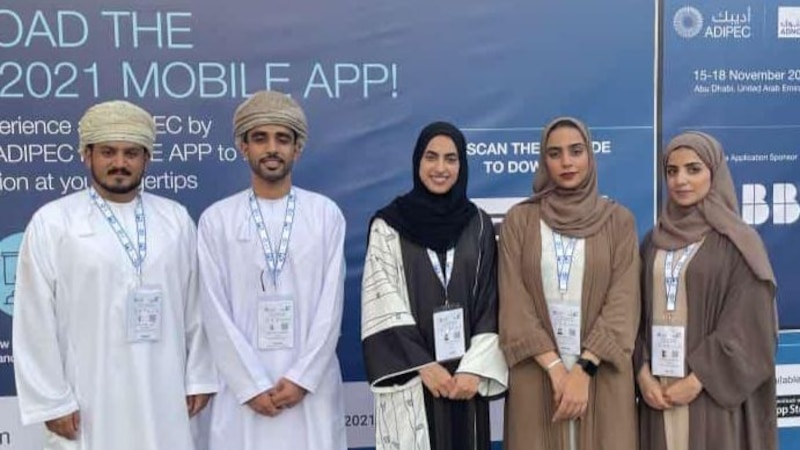 عمانيون “الثالث” في مسابقة شاركت بها 30 جامعة