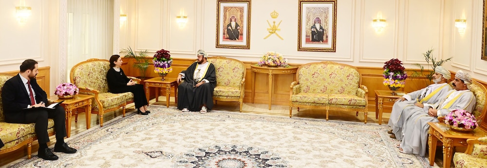 نيابة عن جلالة السلطان: سمو السيد أسعد يودّع السفيرة التركية