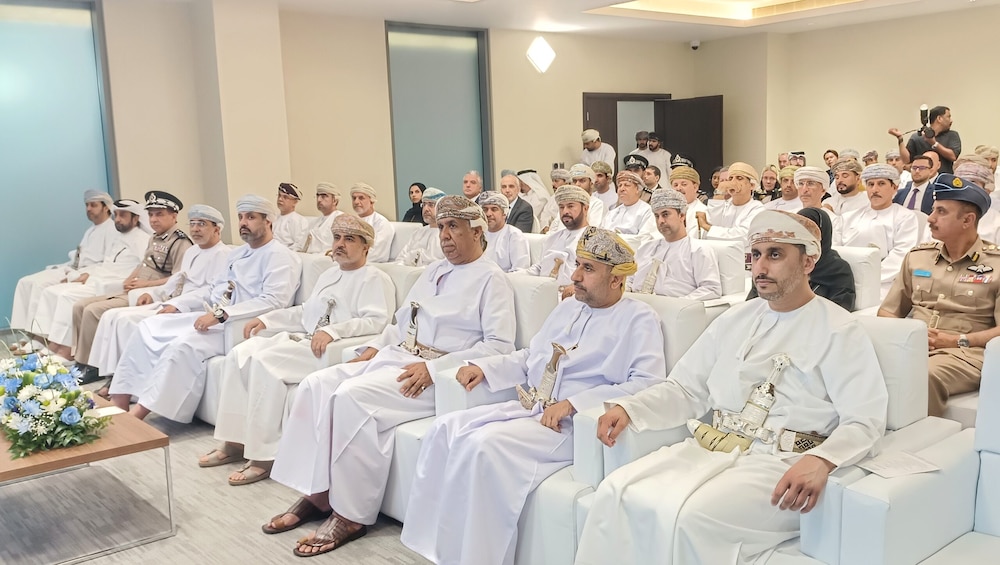 افتتاح أول أكاديمية للطيران المدني في صحار