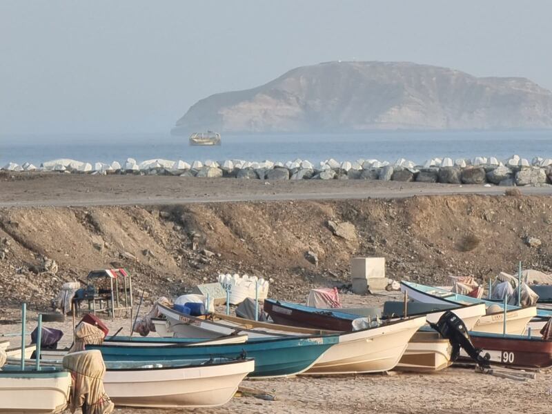 بالصور: معاناة سكّان “عينت” هل تجد لها آذانا صاغية؟