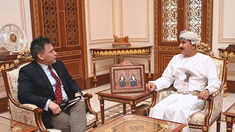 لقاء عماني بريطاني يبحث مجالات التعاون العسكري